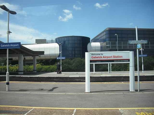 Family-Friendly Transport to Gatwick